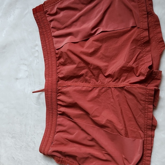 Athleta Women's Sz 16, Burnt Orange, Semi-Fitted with a Mid Rise Nylon Shorts - Picture 10 of 10